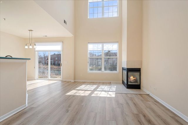 989 Enfield Drive, Northbrook, IL 60062