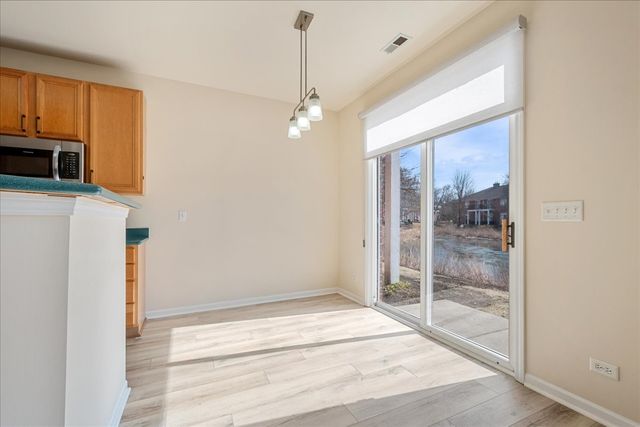 989 Enfield Drive, Northbrook, IL 60062