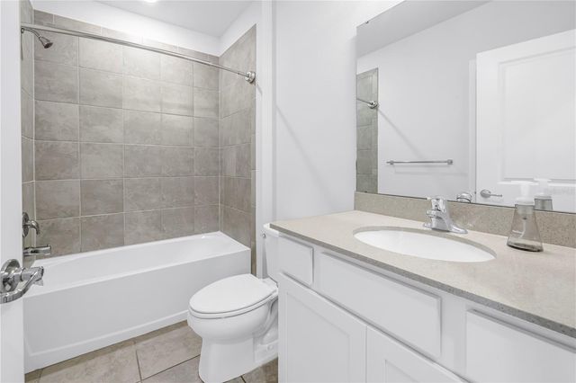 8527 ABALONE LOOP, Parrish, FL 34219