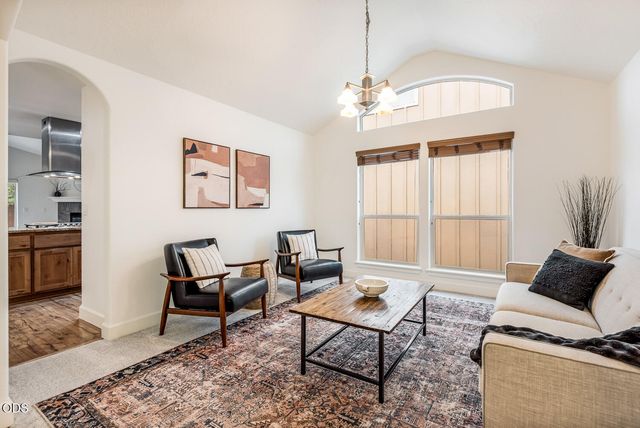 3011 NE Red Oak Drive, Bend, OR 97701