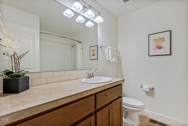 3011 NE Red Oak Drive, Bend, OR 97701