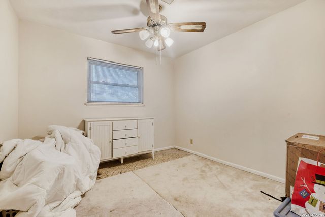 129 MEADOW WAY, Universal City, TX 78148