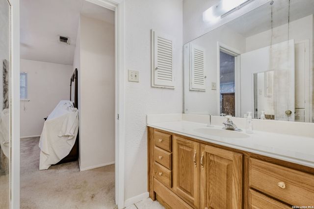 129 MEADOW WAY, Universal City, TX 78148