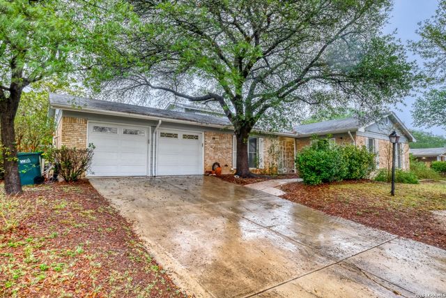 129 MEADOW WAY, Universal City, TX 78148