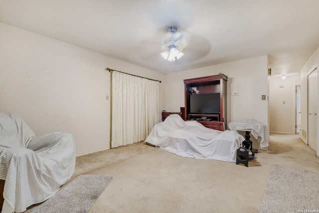 129 MEADOW WAY, Universal City, TX 78148