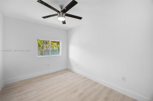 1070 Tyler St, Hollywood, FL 33019