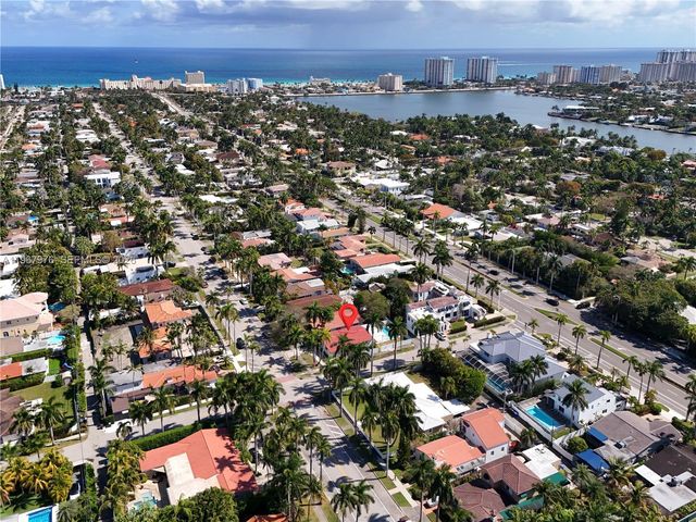 1070 Tyler St, Hollywood, FL 33019