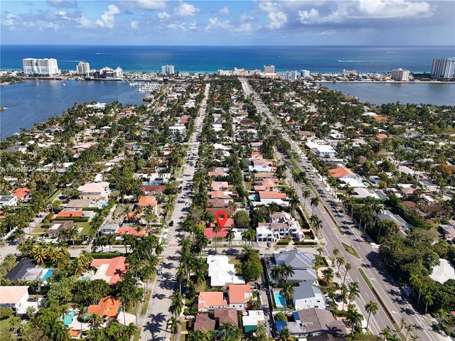 1070 Tyler St, Hollywood, FL 33019