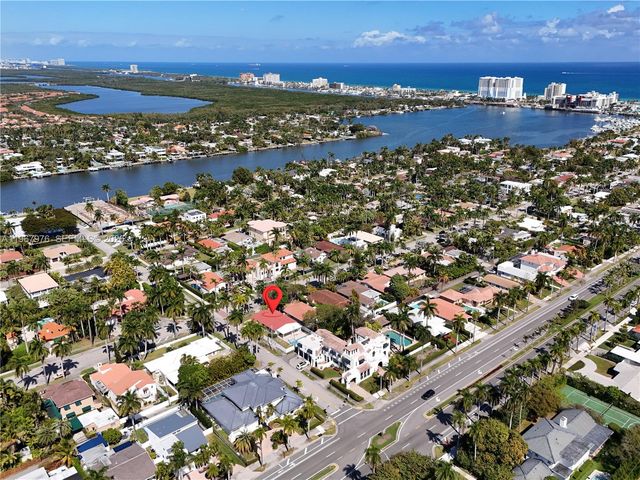 1070 Tyler St, Hollywood, FL 33019