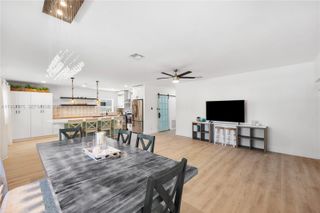 1070 Tyler St, Hollywood, FL 33019