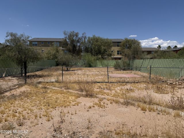 939 E 24th Street, Tucson, AZ 85713