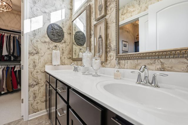 5023 Sundial Lane, Woodbury, MN 55129