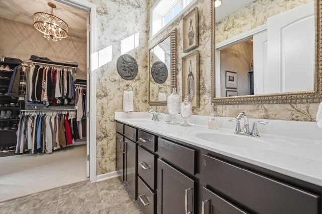 5023 Sundial Lane, Woodbury, MN 55129