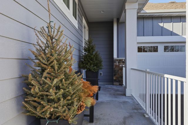 5023 Sundial Lane, Woodbury, MN 55129