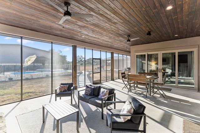 538 San Marcos Trl, New Braunfels, TX 78132