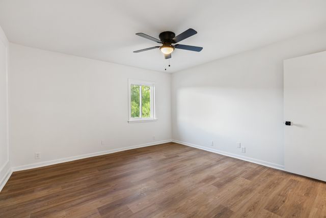 21 Vaughns Gap Rd Apt 105, Nashville, TN 37205