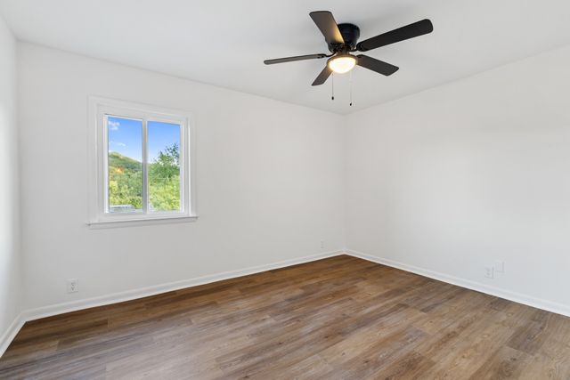 21 Vaughns Gap Rd Apt 105, Nashville, TN 37205