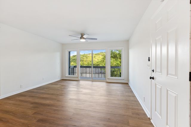 21 Vaughns Gap Rd Apt 105, Nashville, TN 37205