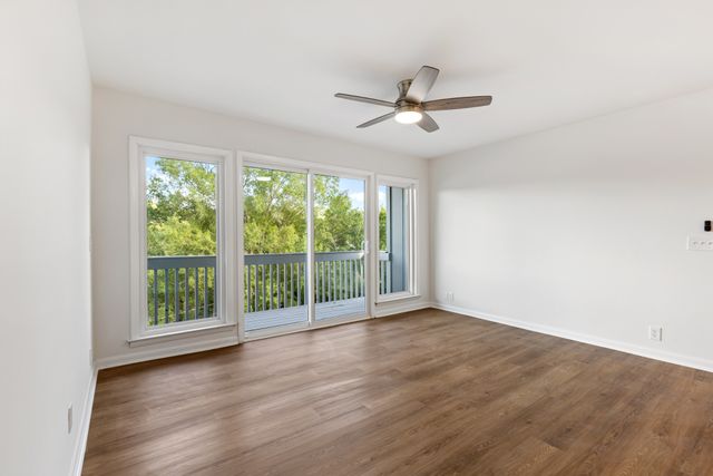 21 Vaughns Gap Rd Apt 105, Nashville, TN 37205