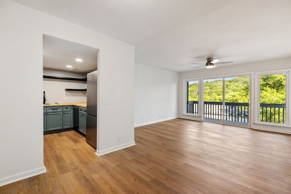 21 Vaughns Gap Rd Apt 105, Nashville, TN 37205