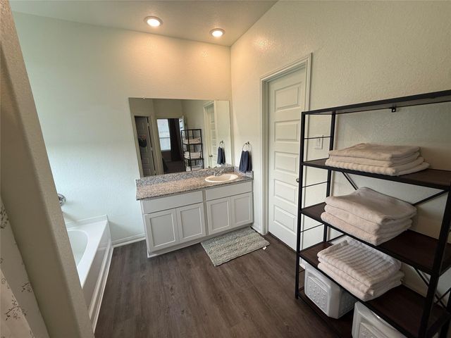 8019 Barret Travis Court, Beasley, TX 77417