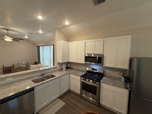 8019 Barret Travis Court, Beasley, TX 77417