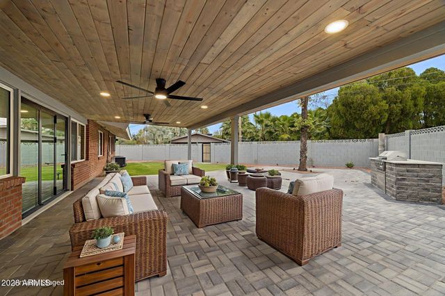 1216 W ROVEY Avenue, Phoenix, AZ 85013