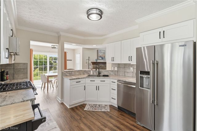 8704 Wakefield Run, North Ridgeville, OH 44039