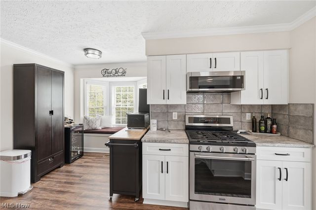 8704 Wakefield Run, North Ridgeville, OH 44039
