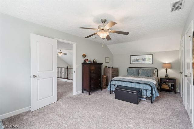8704 Wakefield Run, North Ridgeville, OH 44039