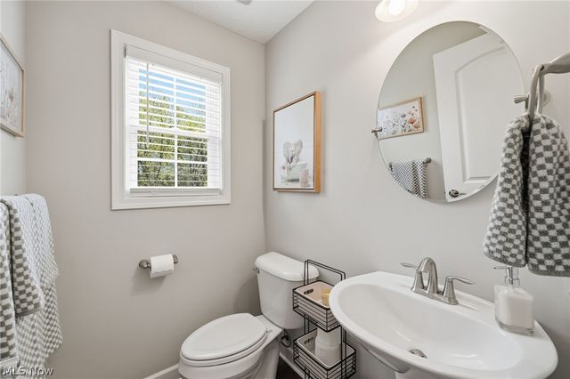 8704 Wakefield Run, North Ridgeville, OH 44039
