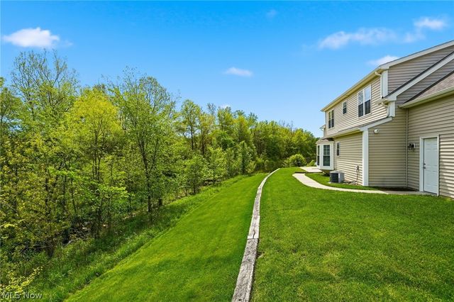 8704 Wakefield Run, North Ridgeville, OH 44039