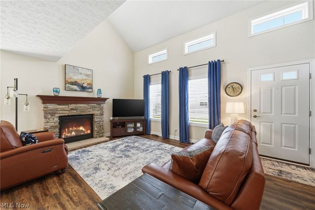 8704 Wakefield Run, North Ridgeville, OH 44039