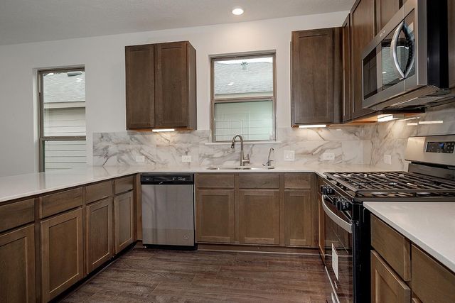 27646 Mesabe Drive, Magnolia, TX 77354