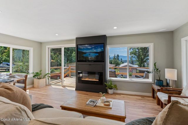 302 School Rd, 15, Hope, ID 83836