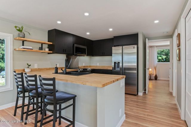302 School Rd, 15, Hope, ID 83836