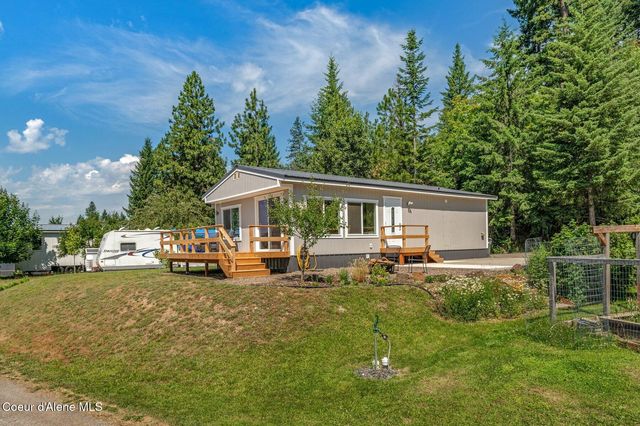 302 School Rd, 15, Hope, ID 83836