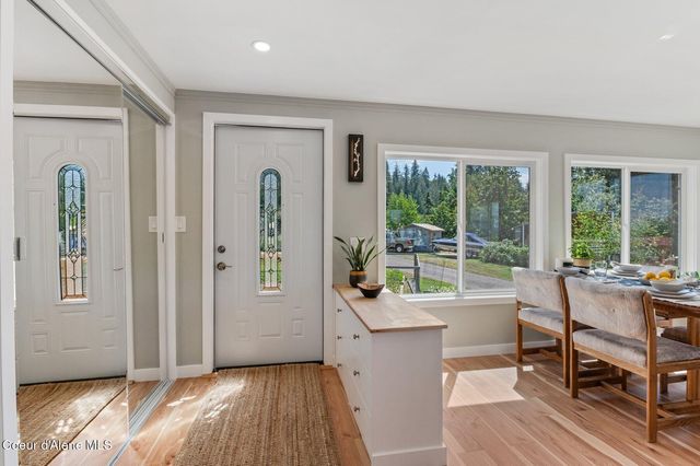 302 School Rd, 15, Hope, ID 83836