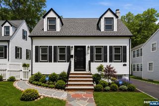 48 W Cedar Street, Livingston, NJ 07039