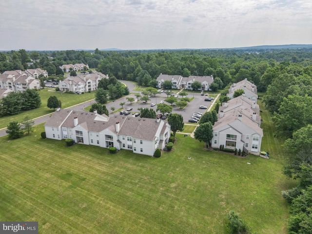 911 EATON CT, Quakertown, PA 18951