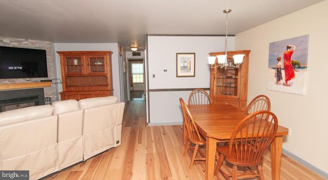 911 EATON CT, Quakertown, PA 18951