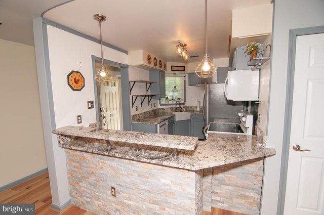 911 EATON CT, Quakertown, PA 18951
