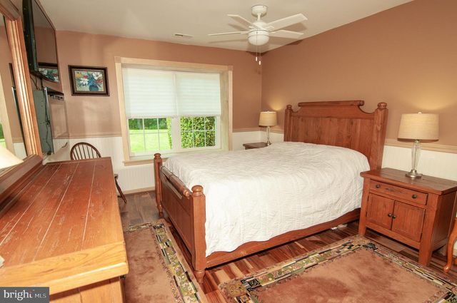 911 EATON CT, Quakertown, PA 18951