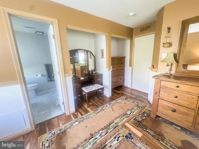 911 EATON CT, Quakertown, PA 18951