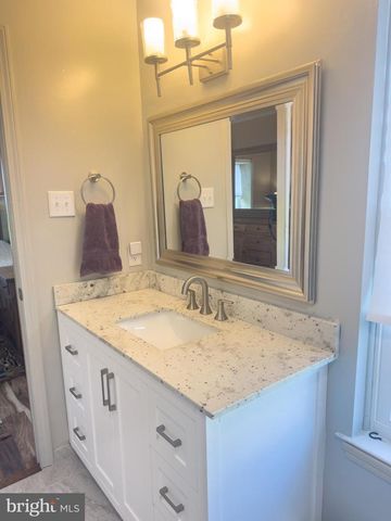 911 EATON CT, Quakertown, PA 18951