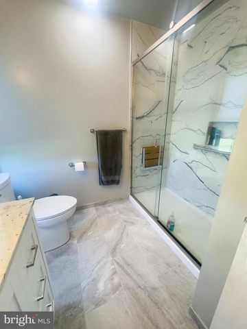 911 EATON CT, Quakertown, PA 18951