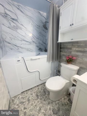 911 EATON CT, Quakertown, PA 18951