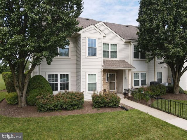 911 EATON CT, Quakertown, PA 18951