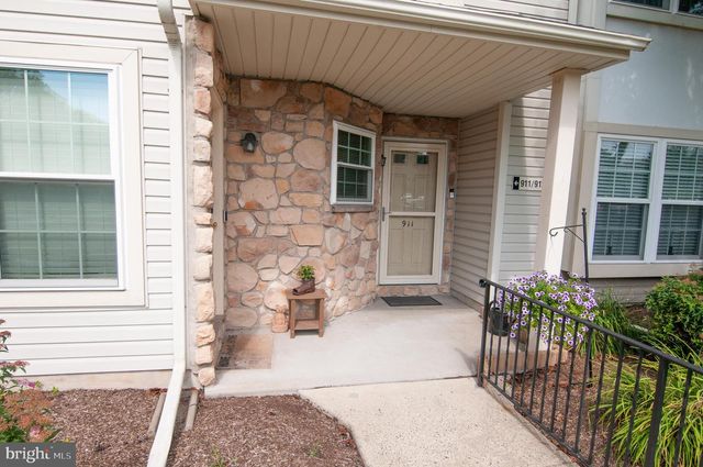 911 EATON CT, Quakertown, PA 18951