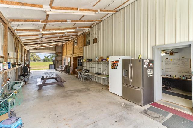 4239 County Road 348, Brazoria, TX 77422